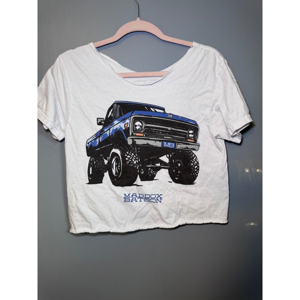 Maddox Batson I Need A Truck Tour Graphic Crop Top White Short Sleeve Tee